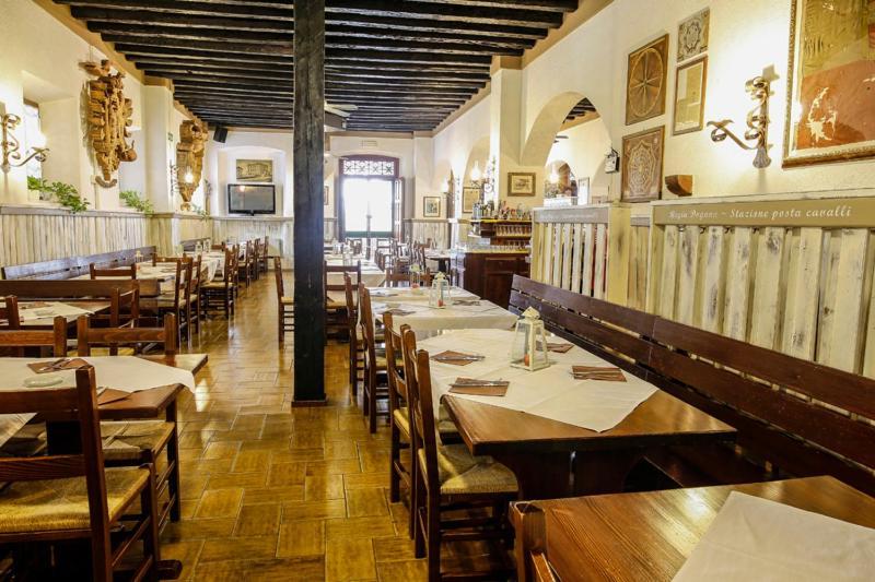 Dogana Vecchia - Hotel & Residence B&B Ristorante & Pizzeria Trivignano Udinese Exteriör bild