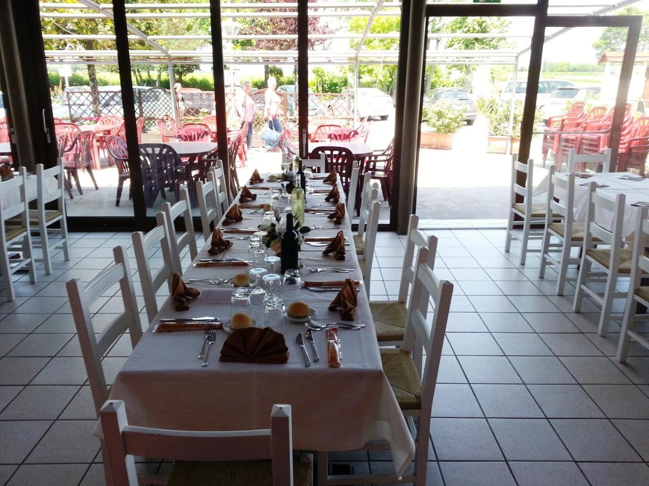 Dogana Vecchia - Hotel & Residence B&B Ristorante & Pizzeria Trivignano Udinese Exteriör bild